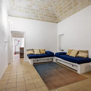 semplice-bnb-design-ciotta.sicilyhotelsitaly.net/